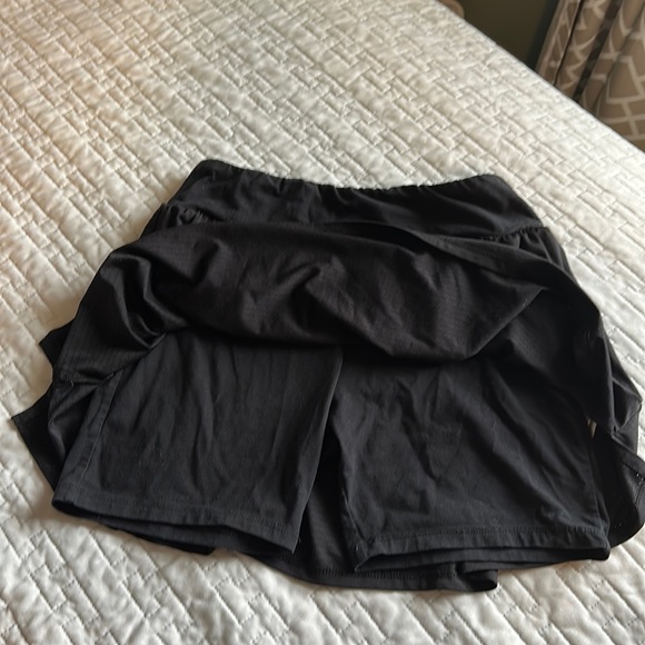 Girls Zella Skirt - Size XL - Picture 2 of 3